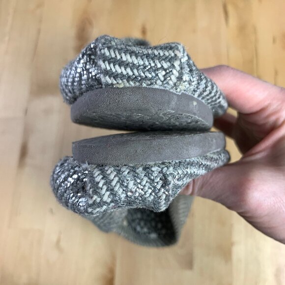 TOMS Metallic Silver Herringbone Womens Classics - Size 8 - Picture 5 of 6